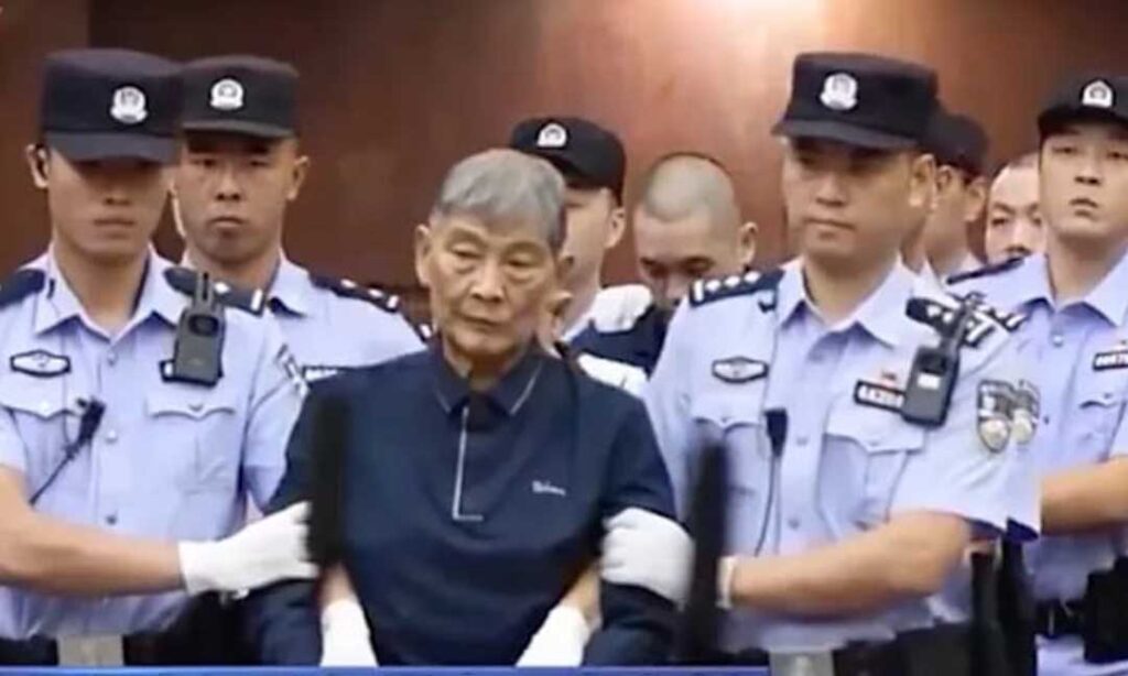 រូបភាព​ពាក់ព័ន្ធ