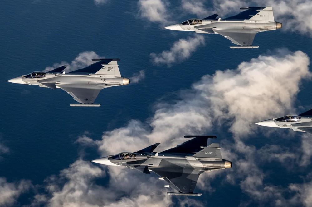យន្តហោះចម្បាំង Rafale និង Gripen