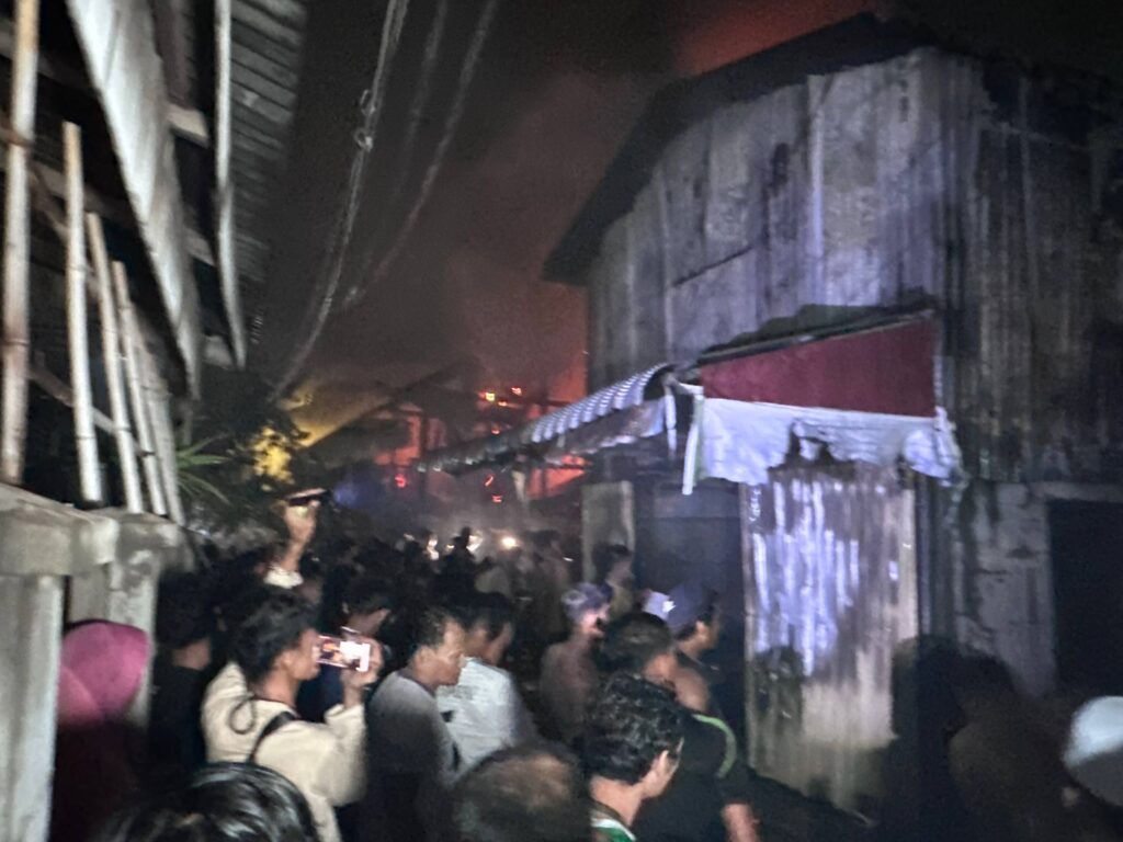 ភ្លើងឆេះផ្ទះ