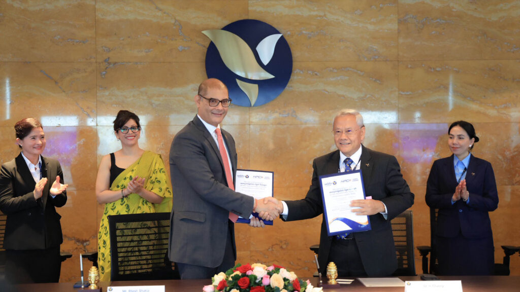 Acleda and NPCI sing an agreement