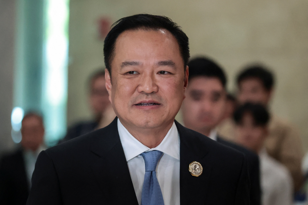 អ្នកកាសែតថៃ Pravit Rojanaphruk