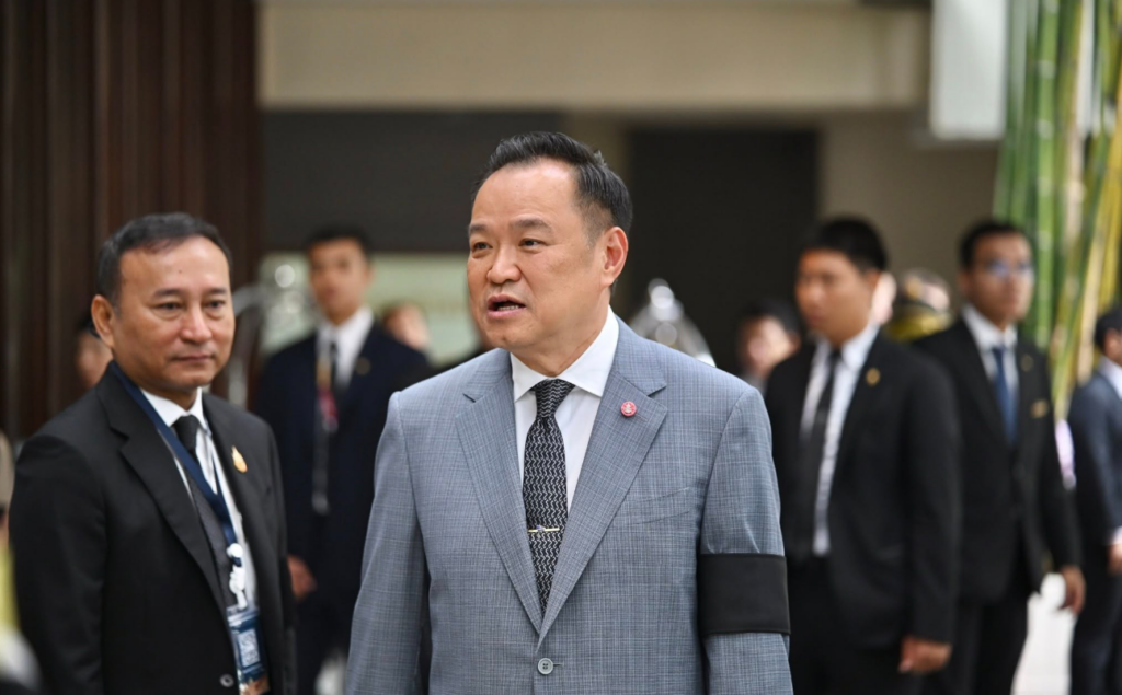 ព័ត៌មាននយោបាយ