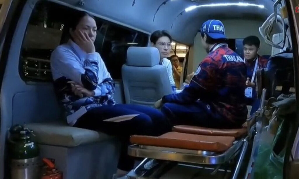 អត្តពលិកថៃត្រូវដឹកជញ្ជូនទៅមន្ទីរពេទ្យ