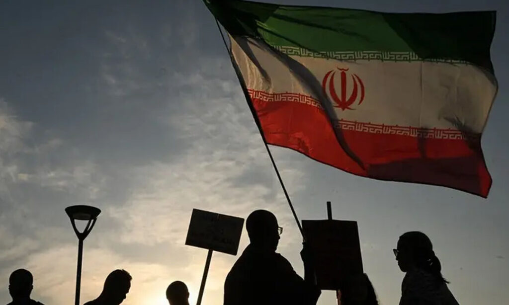 អ៊ីរ៉ង់ប្រហារជីវិតមេខ្លោងធំ