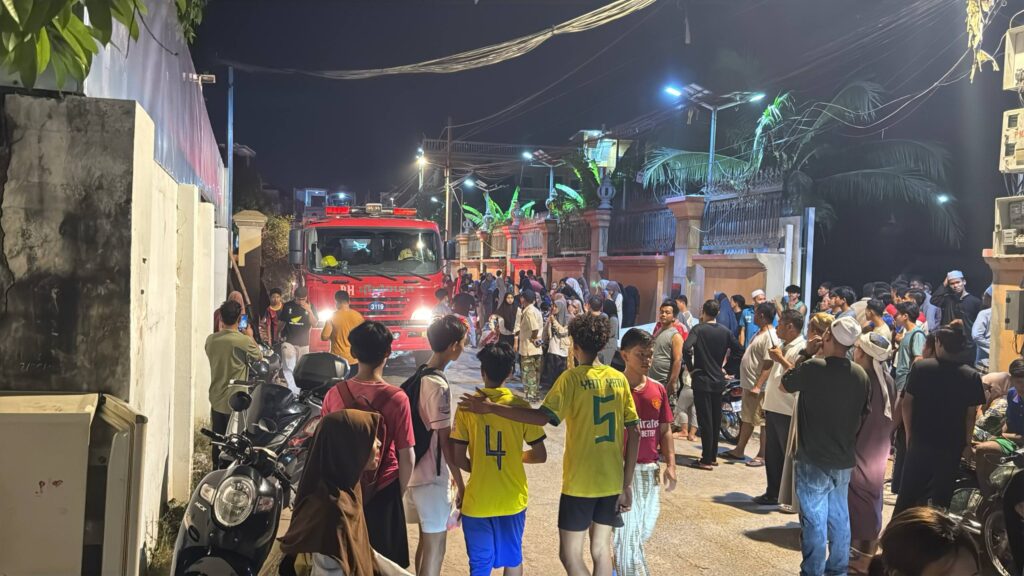 អគ្គិភ័យឆេះផ្ទះ