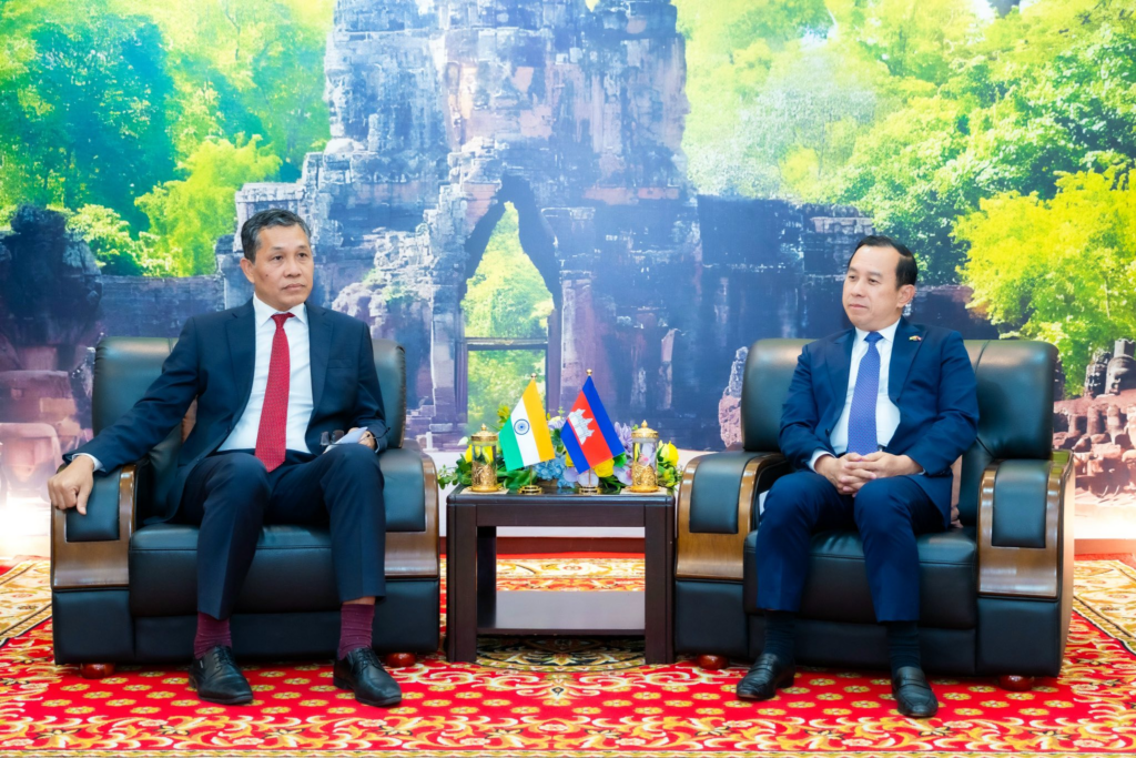 Huot Hak and  Vanlalvawna Bawitlung
