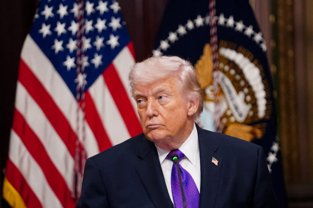 ដូណាល់ ត្រាំ