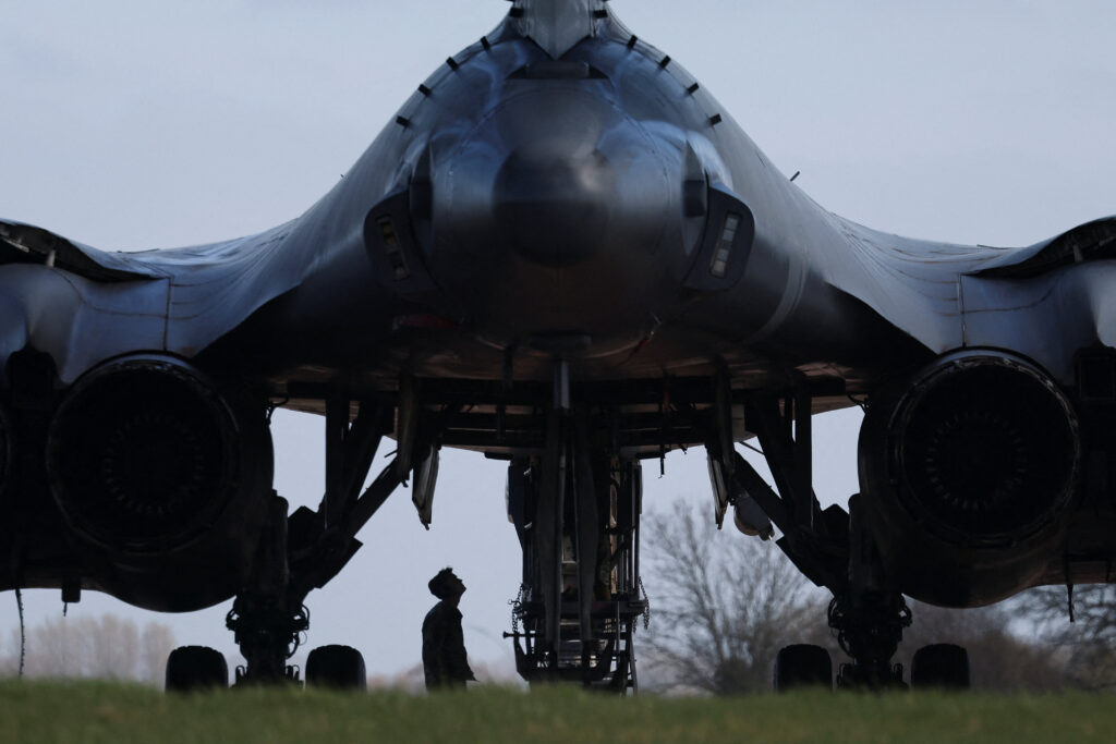 រូបភាពការព្រមានអ៊ីរ៉ង់