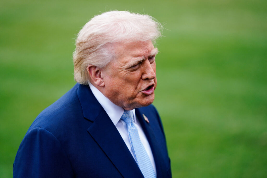 ប្រធានាធិបតីអាមេរិក ដូណាល់ ត្រាំ