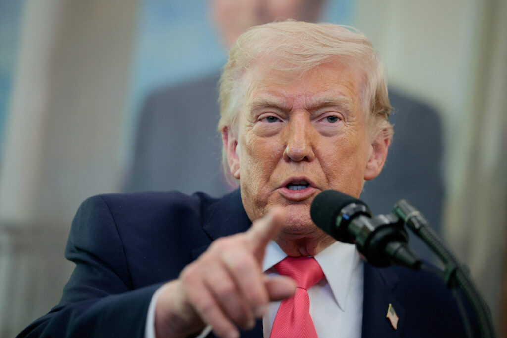 ដូណាល់ ត្រាំ