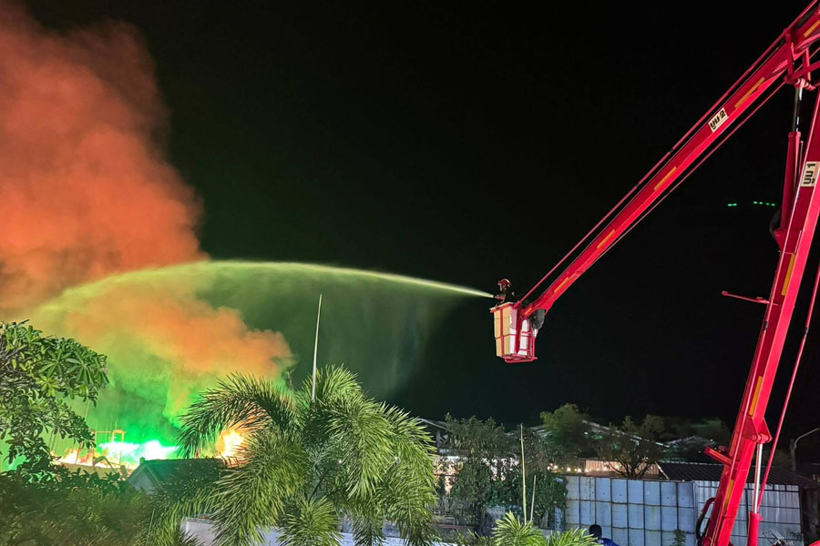 អគ្គិភ័យនៅកំពង់ទូក