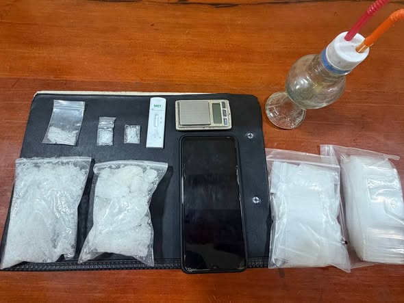 ការឃាត់ខ្លួនជនសង្ស័យ