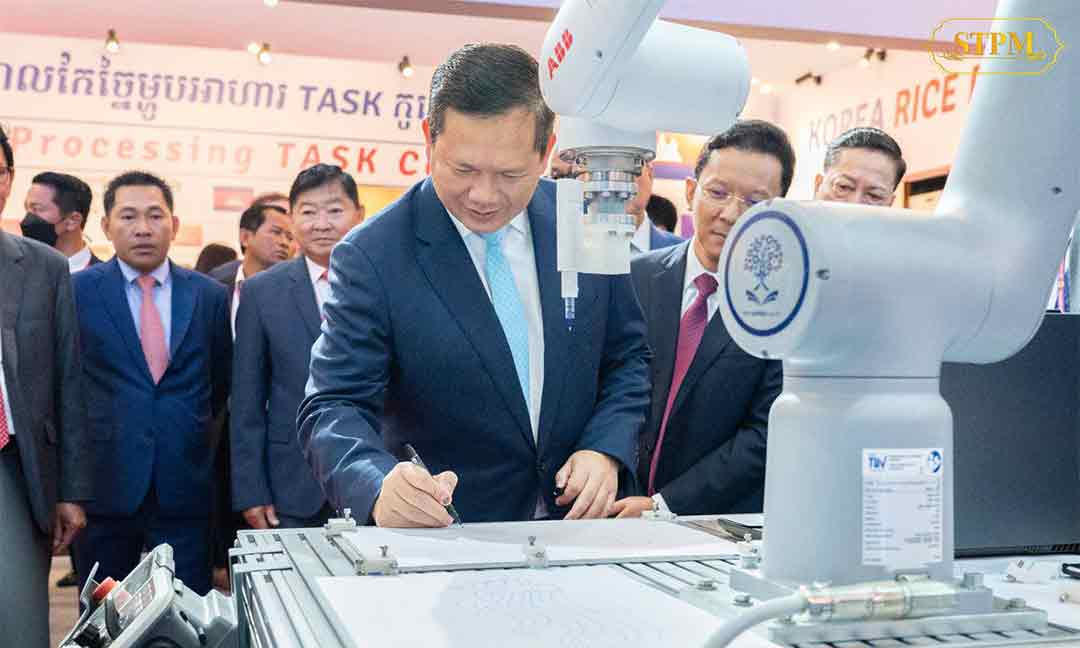 ​សម្ដេច ​ហ៊ុន ​ម៉ាណែត៖ បច្ចេកវិទ្យា ជាឧបករណ៍មិនអាចខ្វះបាន ក្នុងការពង្រឹងសមត្ថ​ភាព​ប្រកួត​ប្រជែង ​និង​ភាពធន់លើគ្រប់វិស័យ