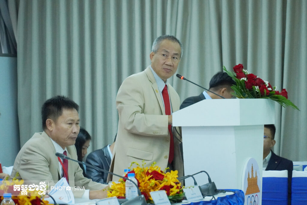 លោក​ វ៉ាត់​ ចំរើន​ វិស័យ​កីឡា​ក្រៅ​ពី​ជួយ​កិត្យានុភាព​ជាតិ​ហើយ​នោះ​មួយ​ផ្នែក​ក៏​បាន​ជួយ​ដល់​សេចកិច្ច​សង្គម