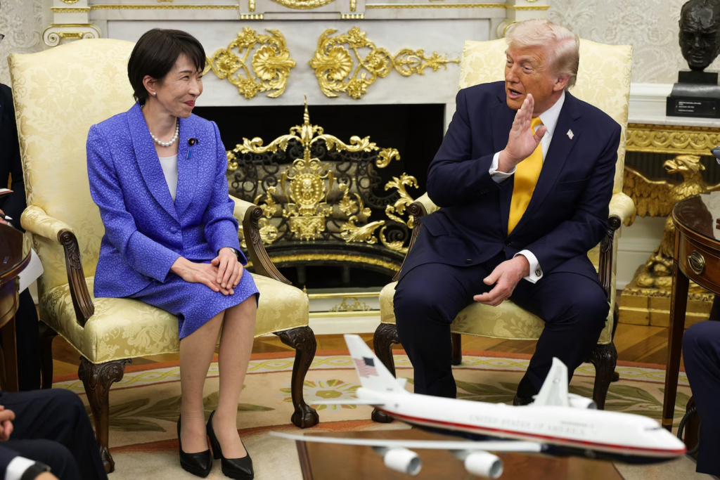 ត្រាំ និង តាកាអ៊ិឈិ នៅសេតវិមាន