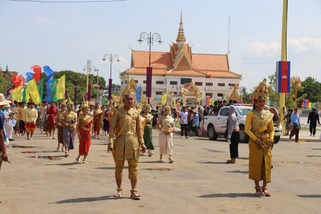 សង្រ្កាន្ត​ចូលឆ្នាំ អភិបាល​ខេត្ត​ស្ទឹងត្រែង​ដាក់​ចេញ​​វិធានការ​ឲ្យម្ចាស់អាជីវកម្មកុំដំឡើង​ថ្លៃ សុខចិត្តចំណេញតិច​ តែ​ទទួលទេសចរមកកម្សាន្តច្រើន