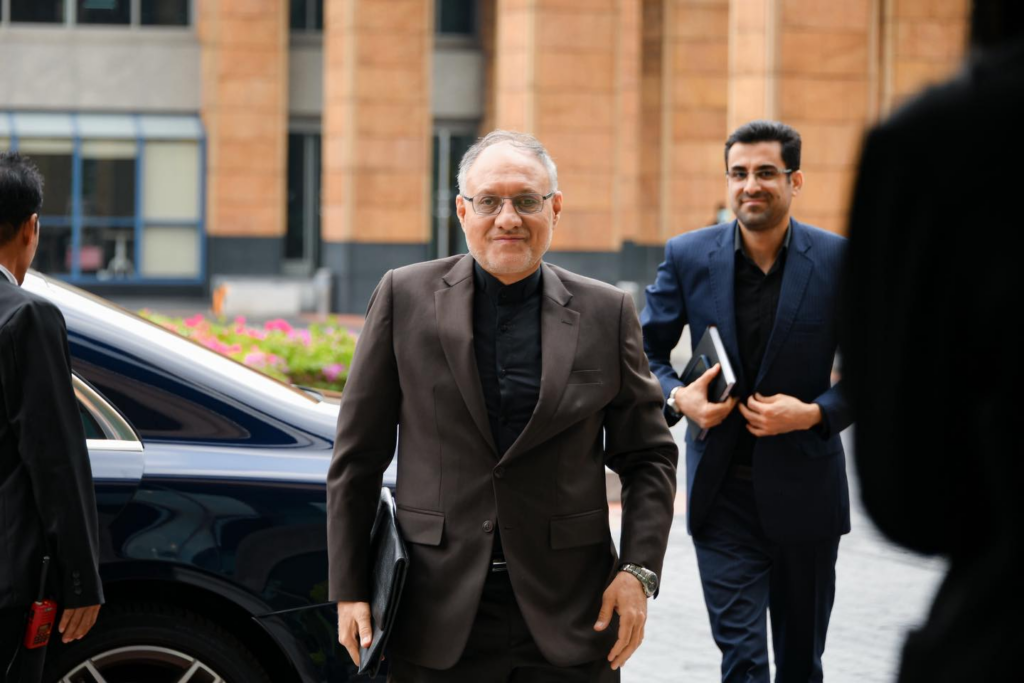 កិច្ចប្រជុំរវាងអ្នកដឹកនាំថៃនិងអ៊ីរ៉ង់