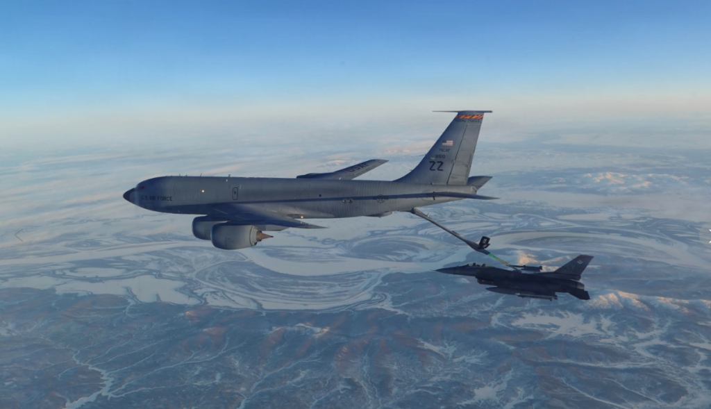 យន្តហោះចាក់ប្រេង KC-135 របស់សហរដ្ឋអាមេរិក