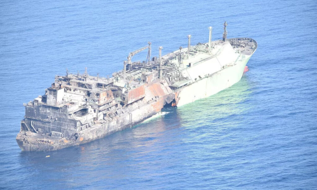 កប៉ាល់រុស្ស៊ីរសាត់អណ្តែត