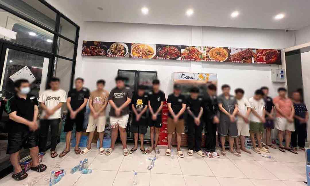 សមត្ថកិច្ចឃាត់ខ្លួនជនបរទេស ១៧ នាក់ ពាក់ព័ន្ធករណី Online Scam ក្នុងភូមិសាស្ត្រសង្កាត់វាលស្បូវ