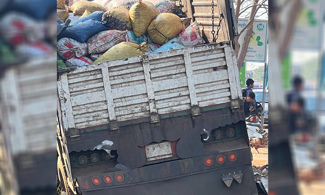 Update៖ ករណីគ្រោះថ្នាក់ចរាចរណ៍នៅស្រុកសន្ទុក មានអ្នកស្លាប់សរុប៤នាក់ ក្នុងមានក្មេងស្រី២នាក់