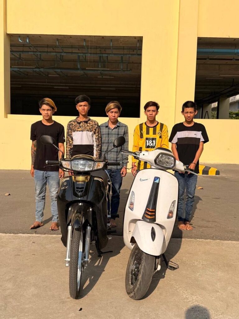 លោក ស សុខា