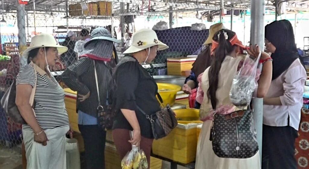 អាជីវករផ្សារក្តាម