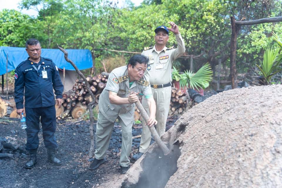 អាជ្ញាធរកំពុងធ្វើការសម្ភាសន៍