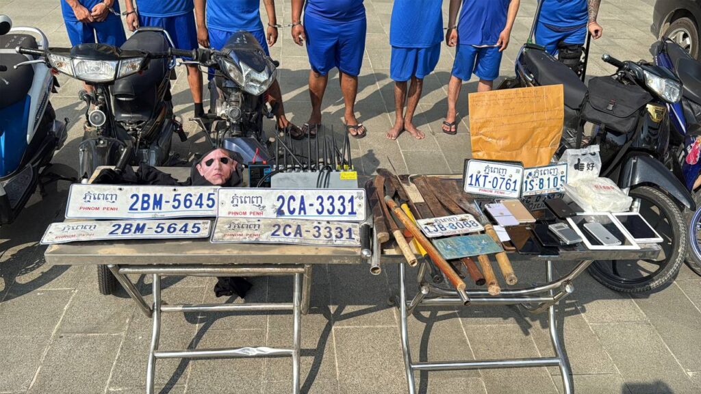 ជនសង្ស័យត្រូវបានបង្ហាញមុខ