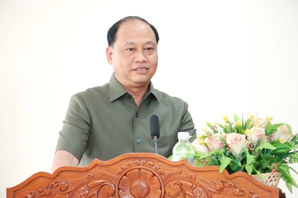 ការពិភាក្សាជាមួយអាជីវកម្ម