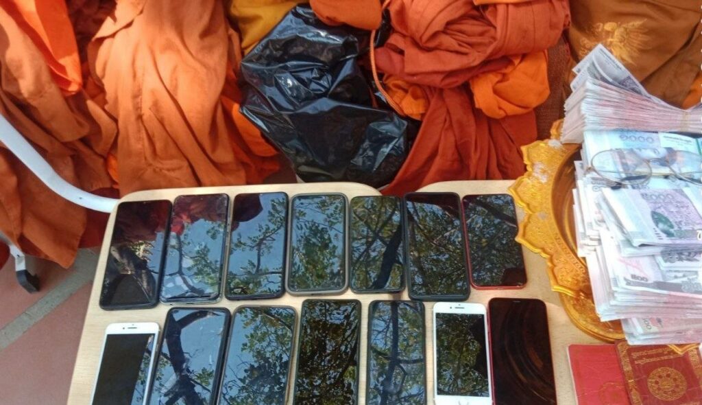 សង្ឃក្លែងក្លាយត្រូវឃាត់ខ្លួន