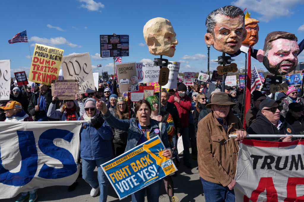 បាតុកម្មនៅទីក្រុង