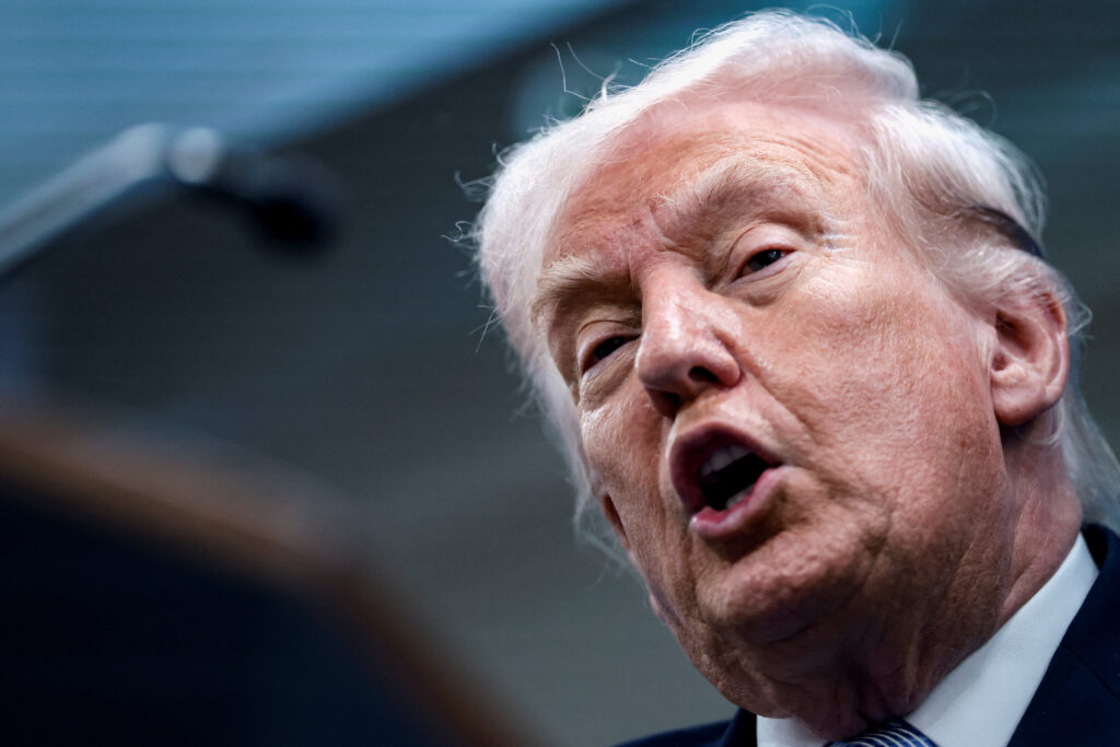 ត្រាំថ្លែងនៅសេតវិមាន