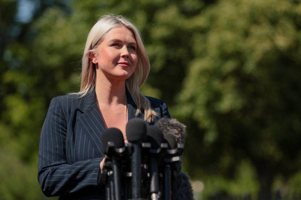 លោកដូណាល់ ត្រាំ