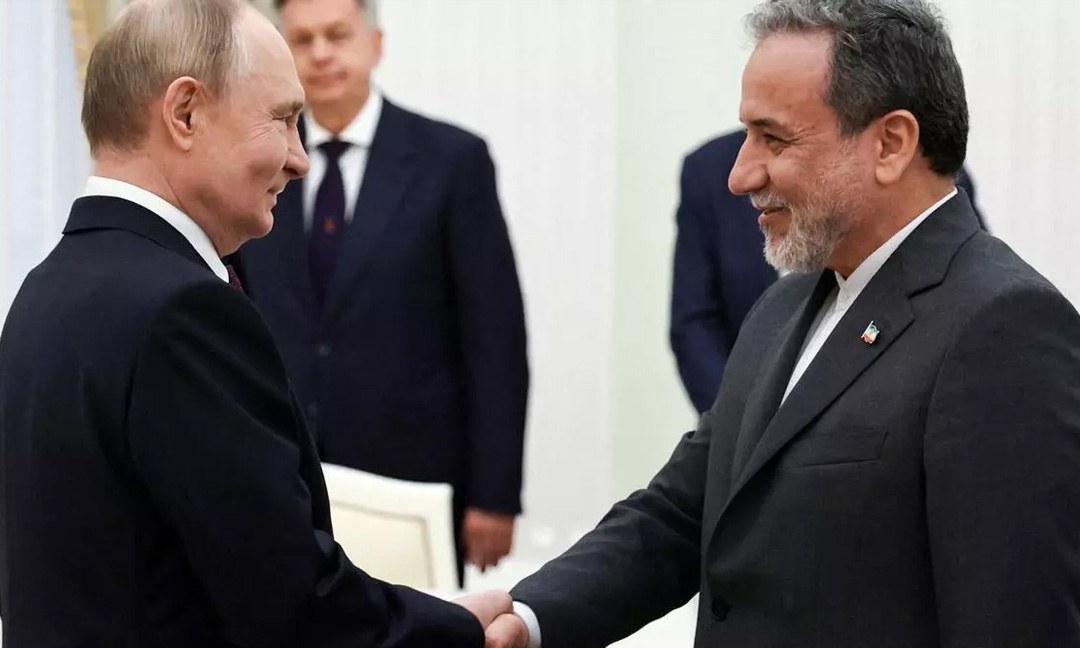 ប្រមុខការទូតអ៊ីរ៉ង់ ចេញដំណើរទៅរុស្ស៊ី ដើម្បីជួប លោកពូទីន