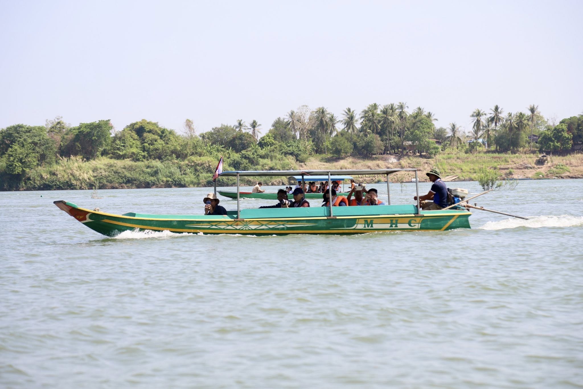 តំបន់​អេកូទេសចរណ៍​សម្រស់​កោះហាន​ ភូមិសាស្រ្ត​​កណ្ដាល​ទន្លេ ខ្យល់​ត្រជាក់ បរិស្ថាន​ស្អាត ភ្ញៀវ​ទេសចរ​ទៅ​លេង​រាល់​ថ្ងៃ