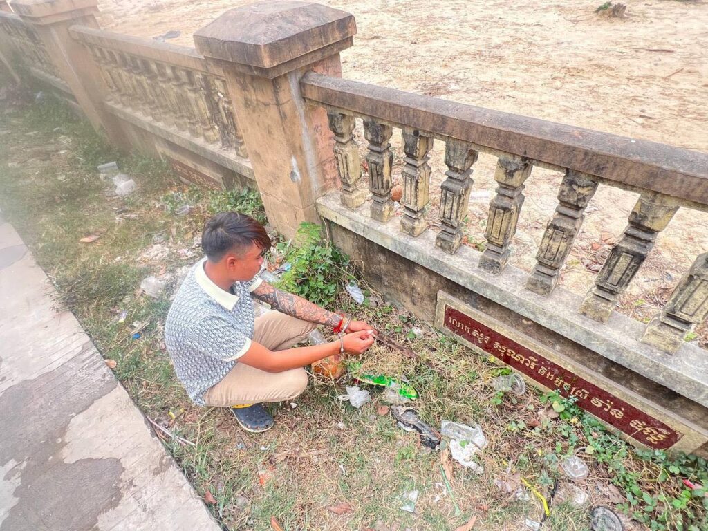 កម្លាំងនគរបាលចាប់ខ្លួនជនសង្ស័យ