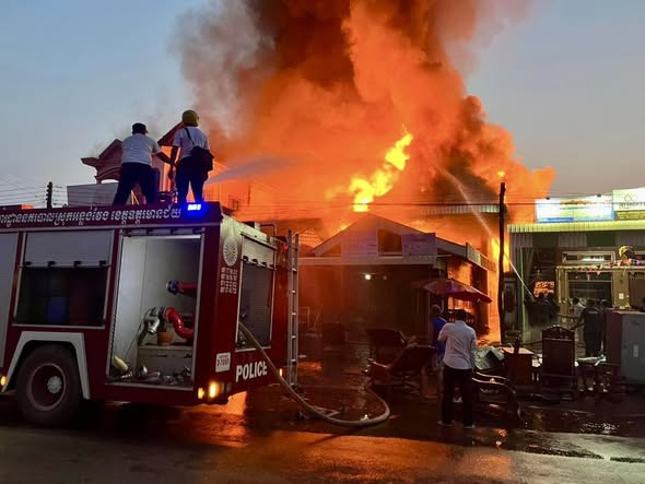 អគ្គិភ័យឆាបឆេះផ្ទះ៣ខ្នង