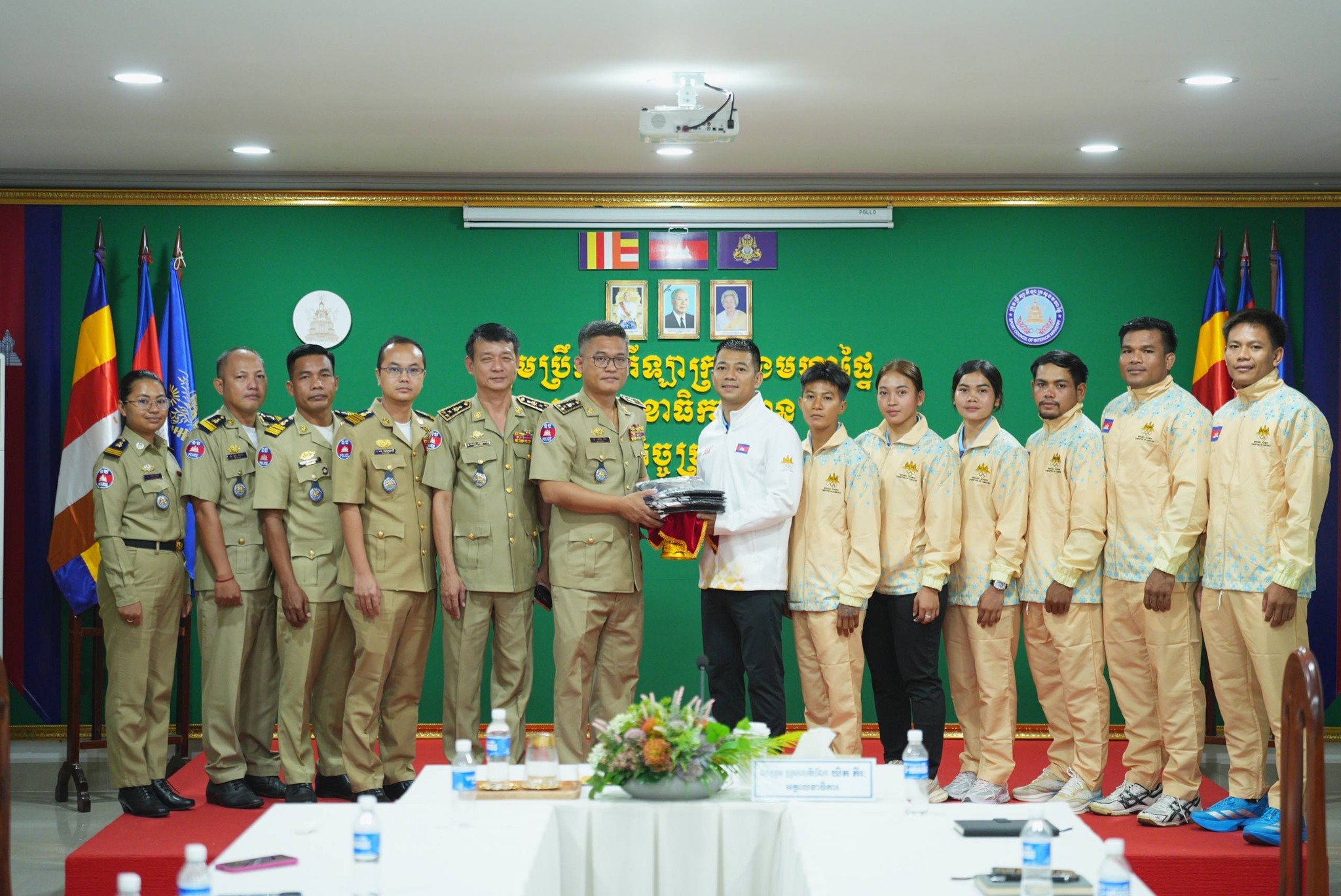 ក្រុម​ចំបាប់​កម្ពុជា​ ៦រូប​នឹង​ចេញ​ទៅ​ប្រទេស​ចិន​នៅ​ថ្ងៃ​ទី២៥​ មេសា​ ដើម្បី​ចូលរួម​ការ​ប្រកួត​កីឡា​ឆ្នេរខ្សាច់​ លើក​ទី៦​