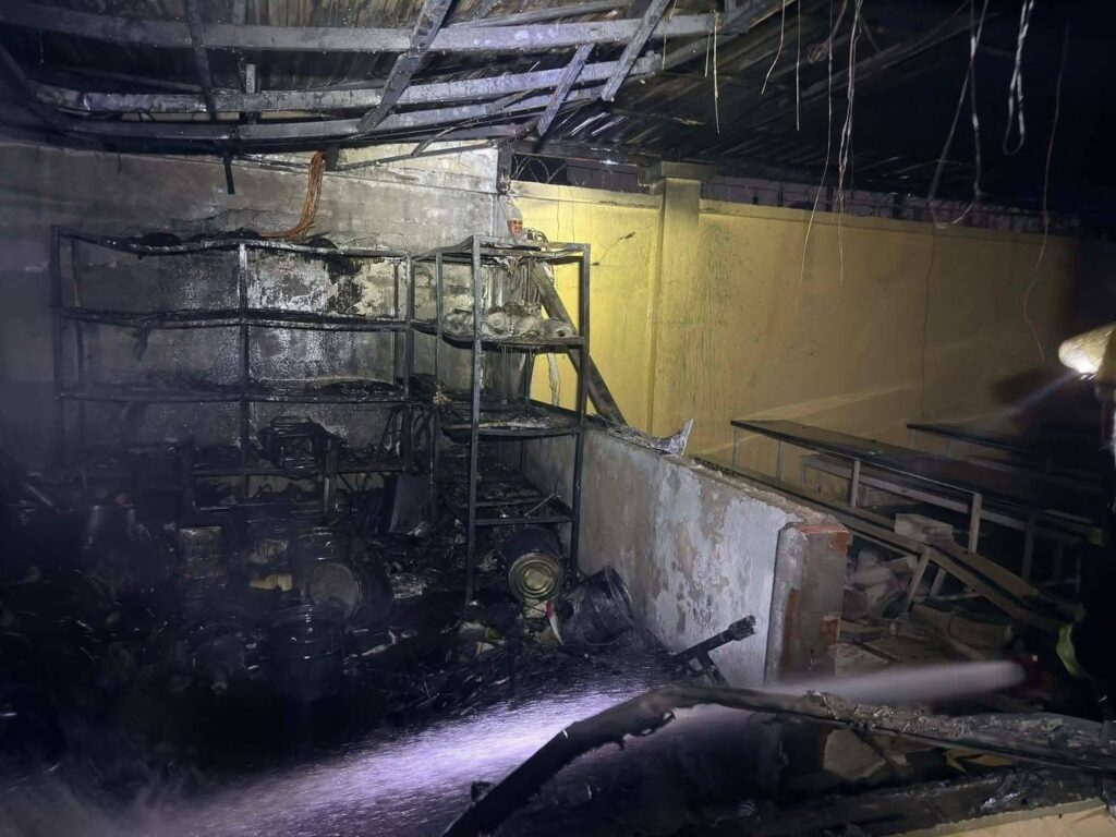 រថយន្តពន្លត់អគ្គិភ័យទៅជួយសង្គ្រោះ