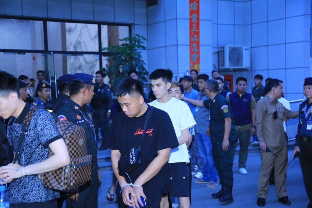 ជនបរទេសត្រូវឃាត់ខ្លួន