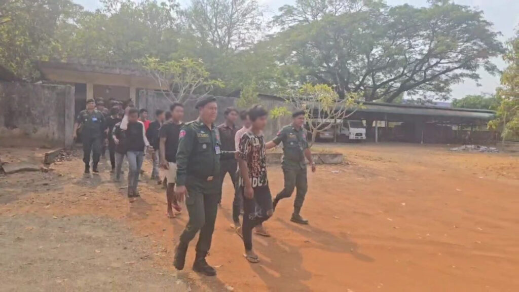 អាវុធតាងក្នុងហេតុការណ៍