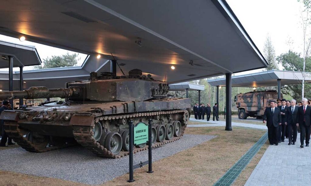 កូរ៉េ​ខាងជើង បើក «សារមន្ទីរសង្គ្រាមថ្មី» តាំង​បង្ហាញអាវុធ ដែលយក​បានពីសមរភូមិអ៊ុយក្រែន