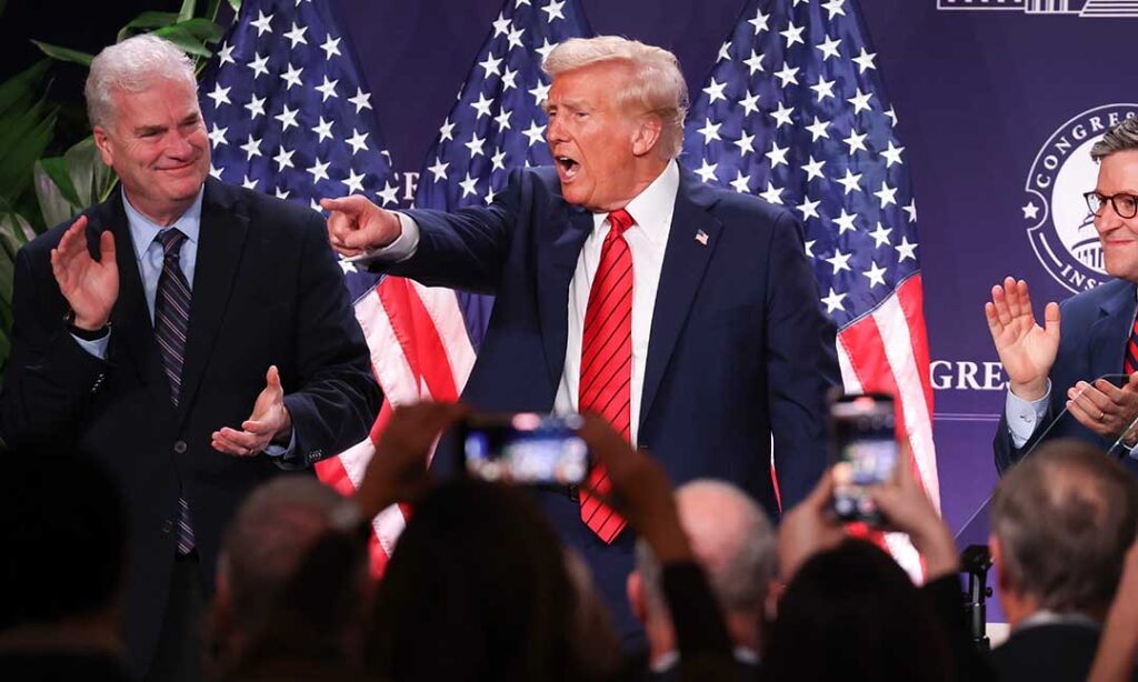 សេតវិមានស្នើកញ្ចប់ថវិកាការពារជាតិ១,៥​ទ្រីលានដុល្លារ ខណៈ​កាត់បន្ថយចំណាយក្នុងស្រុក