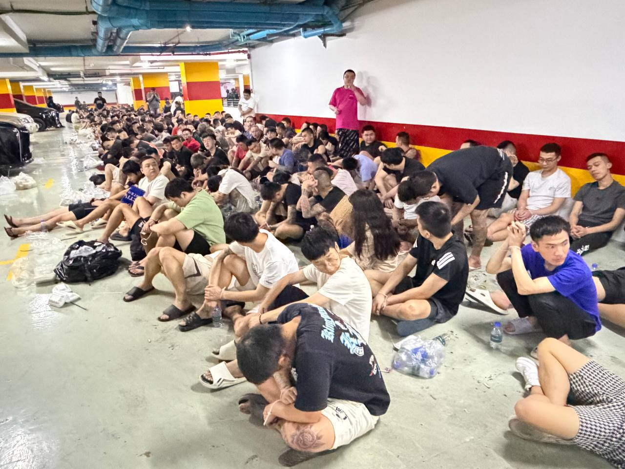 មនុស្សជិត២ពាន់នាក់ដែលសង្ស័យពាក់ព័ន្ធករណី Online Scam ត្រូវបានឃាត់ខ្លួន ក្នុងខែមេសា