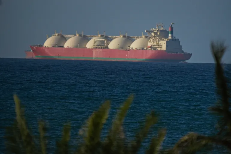 អ៊ីរ៉ង់គ្រោងគិតថ្លៃឆ្លងកាត់ច្រកហ័រមូហ្សដោយប្រើ ប្រាក់រៀលរបស់ខ្លួន