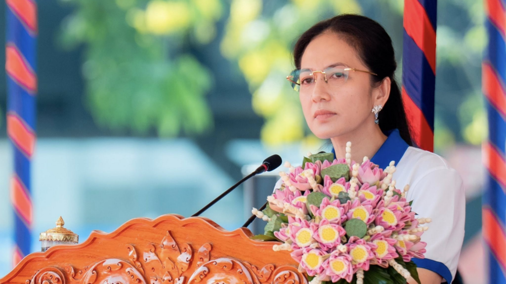 ស្ត្រីទីមួយ៖ការលះបង់ដ៏ធំធេងរបស់យោធិនជូនជាតិមាតុភូមិ គឺជាការផ្តល់សន្តិភាព និងឱកាសរីករាយឆ្នាំថ្មីដល់អ្នកជួរក្រោយ