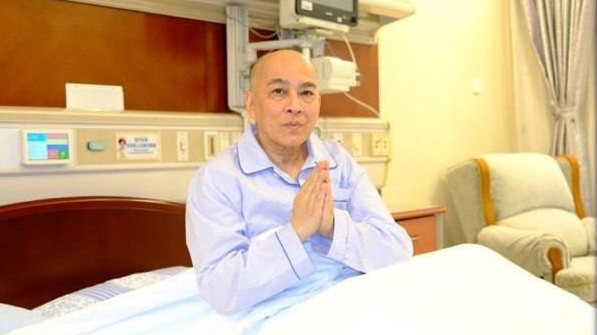 Breaking New! ព្រះមហាក្សត្រកម្ពុជាទទួលបានការវះកាត់ព្យាបាលព្រះរោគដោយជោគជ័យ