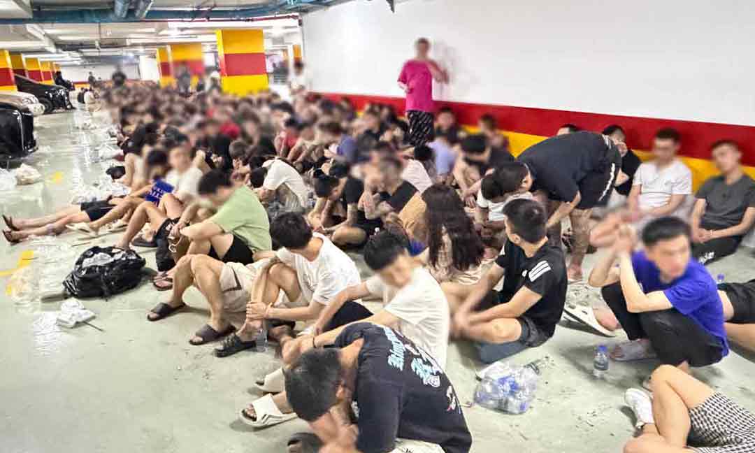 កម្លាំងជំនាញ បន្តឆ្មក់ចុះបង្ក្រាបទីតាំងឆបោកតាមប្រព័ន្ធបច្ចេកវិទ្យា ឃាត់ជនបរទេសជាង ៣០០ នាក់ នៅខណ្ឌដូនពេញ