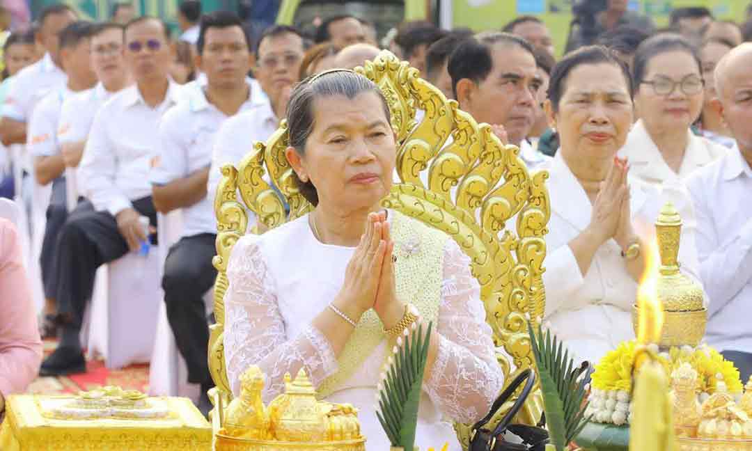 សម្តេច ម៉ែន សំអន ប្រារព្ធពិធីក្រុងពាលីតាមបែបសាសនា ដើម្បីសុំសេចក្តីសុខ សេចក្តីចម្រើន និងសិរីសួស្ដី សម្រាប់ព្រឹត្តិការណ៍សង្ក្រាន្តចូលឆ្នាំថ្មី